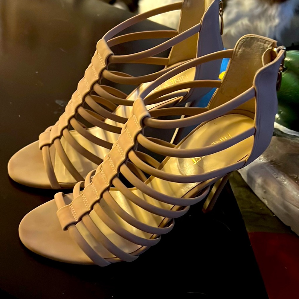 Beautiful Nine West high heels